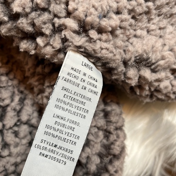 THREAD + Supply Fleece Fuzzy Vest Size Large - Picture 14 of 14